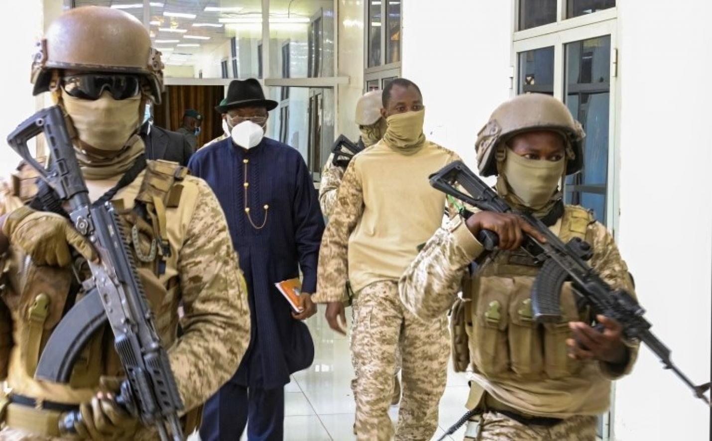 Mali : une transition au pas de charge