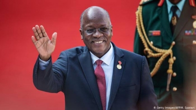 Tanzanie : le pr&eacute;sident John Magufuli tire sa r&eacute;v&eacute;rence&nbsp;